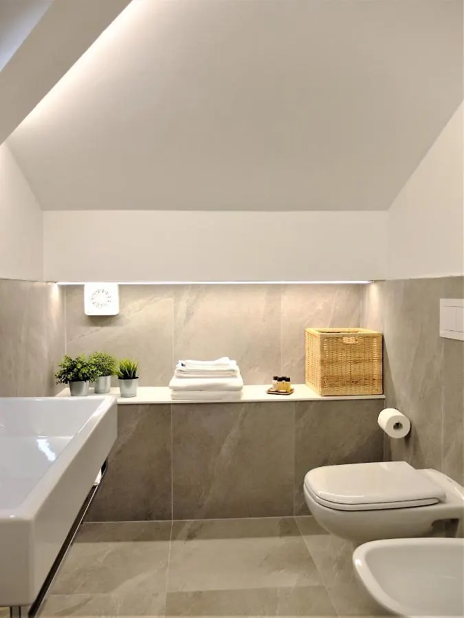 La Spiaggia Apartment Oliveto Lario 0*,  Italy